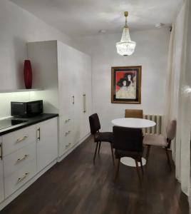 1-комн. квартира, улица Исаакяна, 38 кв.м., 2/2 этаж, дизайне