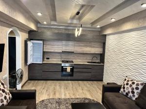 2-комн. квартира, переулок Азатутян, 45 кв.м., 8/9 этаж, евро
