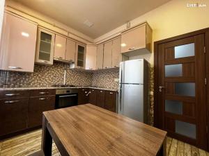 3-комн. квартира на ул. Киевян, 70 кв.м., 3/5 этаж, евро ремон