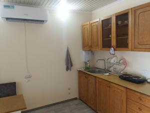 Каменный дом, улица Айгегорцакан в Джрвеже, 60 кв.м., кап