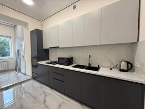 3-комн. квартира на ул. Гарегина Нжде, 75 кв.м., 2/5 этаж, 2 ва