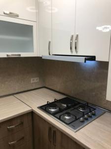 2-комн. квартира на пр. Комитаса, 50 кв.м., 2/5 этаж, еврорем