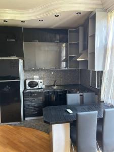 2-комн. квартира на пр. Баграмяна, 40 кв.м., 3/5 этаж, капита