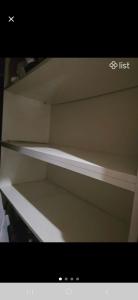 Դարակաշար պահարան առանց դռներ