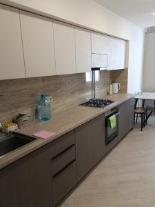 3-комн. квартира на пр. Саят-Новы в центре, 70 кв.м.